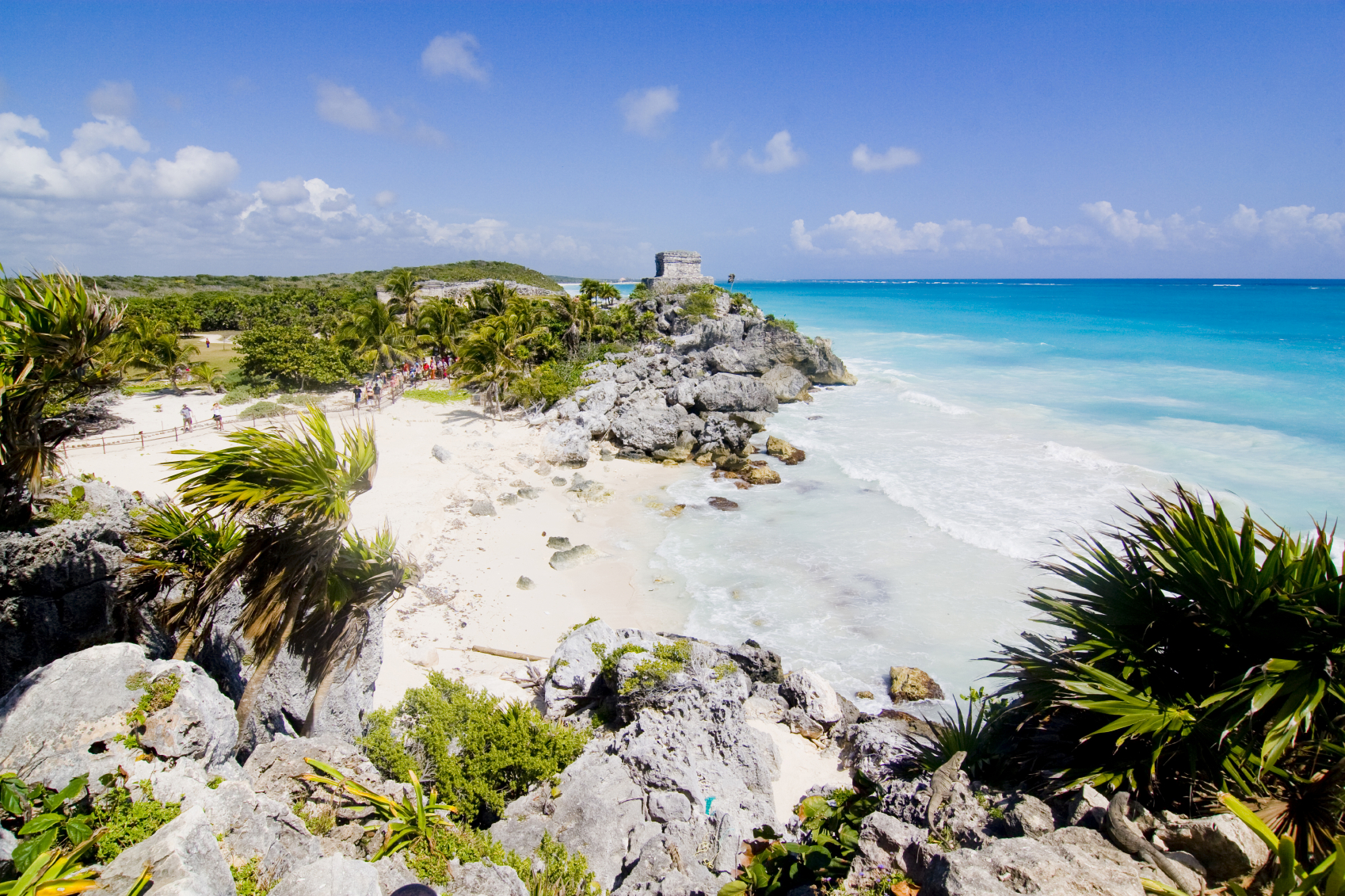 Mexiko-Tulum-kueste-iStock_000008684714Medium