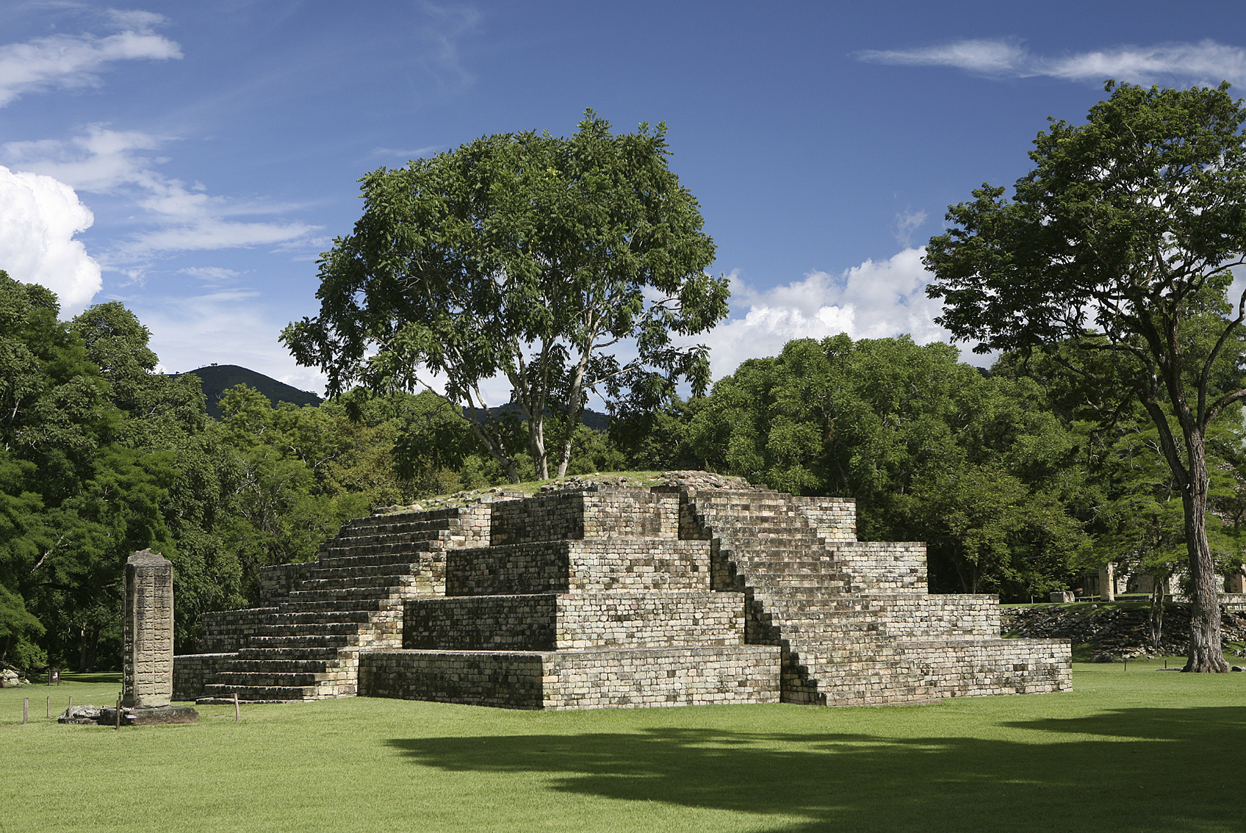 honduras-copan-iStock_000007818620Medium